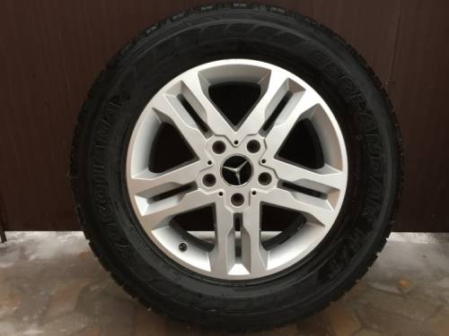 Продам комплект колес на mercedes-benz G500