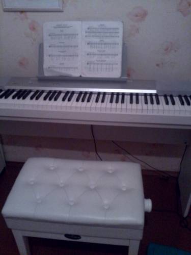 Продам цифровое пианино Casio Px-150