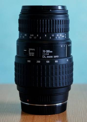 Sigma Zoom 70-300mm 4-5.6 DL Super Macro Minolta A для зеркальных фотокамер Sony