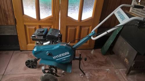 Продается бензиновый культиватор hundai T 500