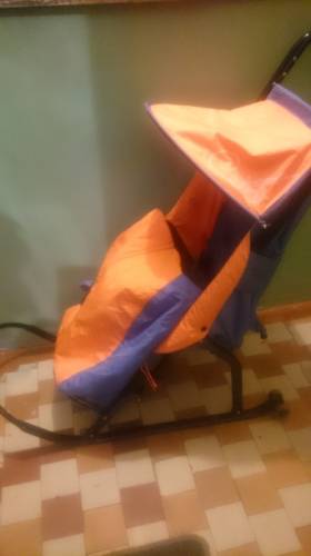 Продам санки коляску