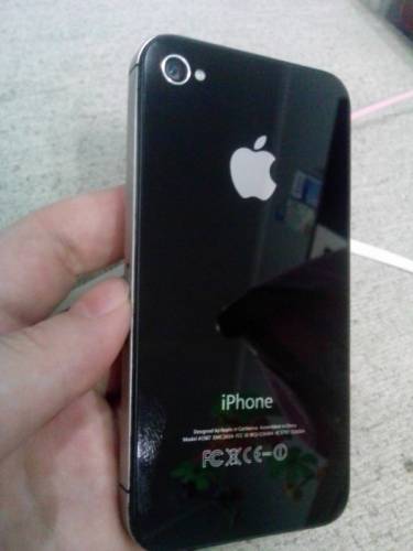 Продам iPhone 4s
