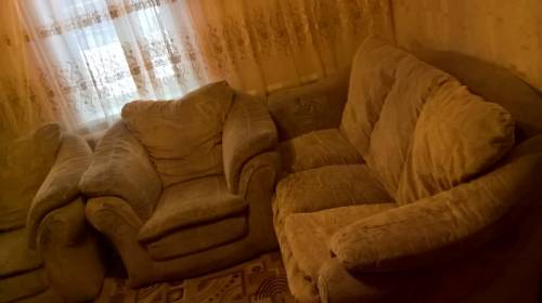 продам диван с креслами,состояние для дачи или сада