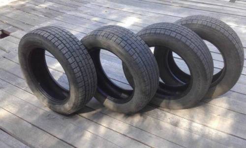 Шины зимние без шипов, без износа 4 шт. 215/60 R17