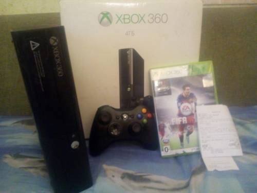 Игровая приставка xbox360e.