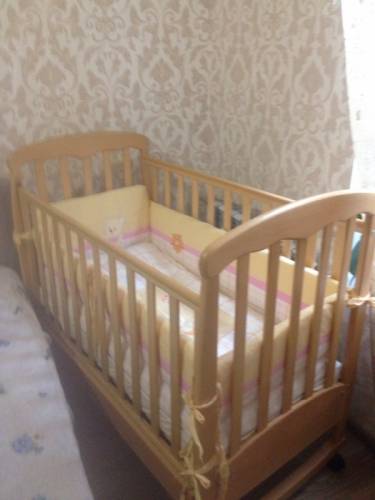 Продам детскую кроватку 