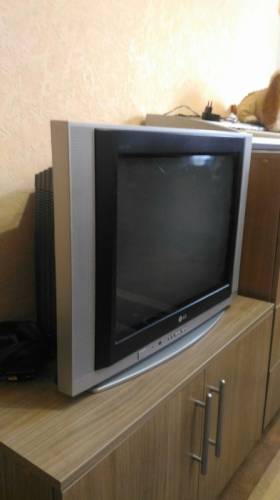 Продам телевизор LG 
