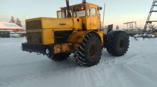 Продам  К-701, погрузчик