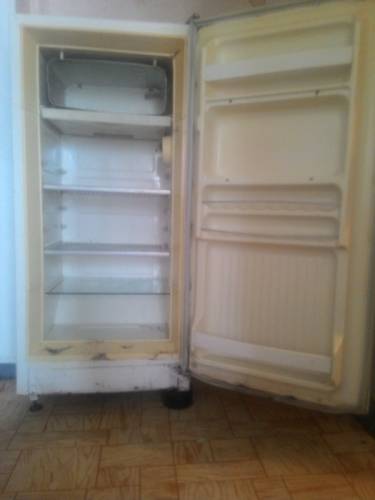 Продам холодильник Свияга,в рабочем состоянии. Срочно. Торг