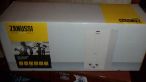 Продам газовую колонку Zanussi
