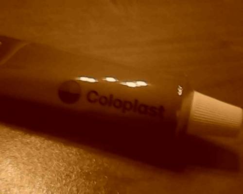 продаю средства по уходу  за стомой
