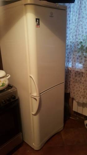 Продам холодильник б/у
