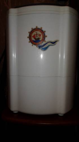 продаю стиральную машину ассоль хрв20-2008