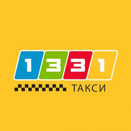 Водитель в такси с личным авто