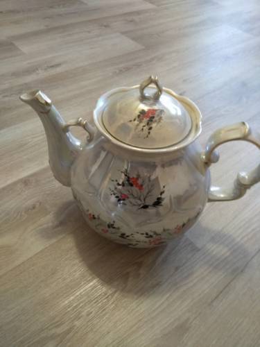 Продается керамический чайник