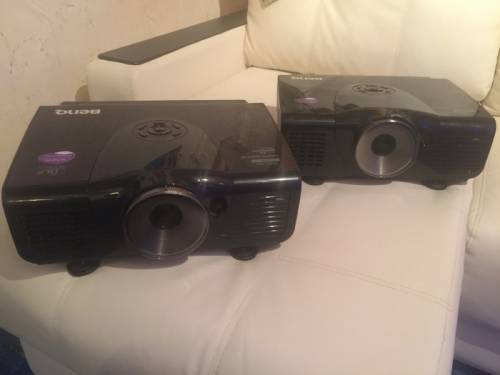 Продам проектор BENQ sp890 б/у с новой нераспечатанной  лампой?