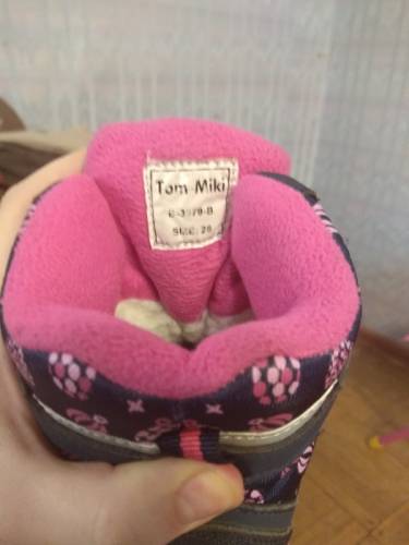 Продам зимнии сапоги для девочки( мембранные) 
