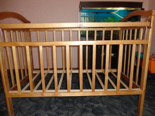 Продам детскую кроватку