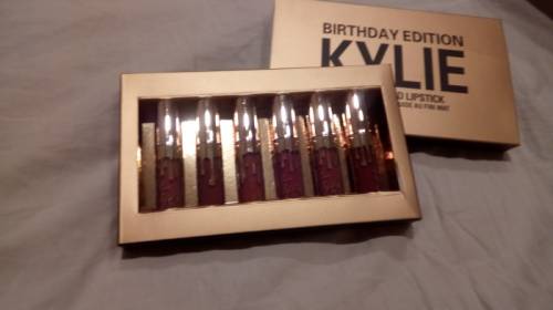 Оригинальная помада KYLIE