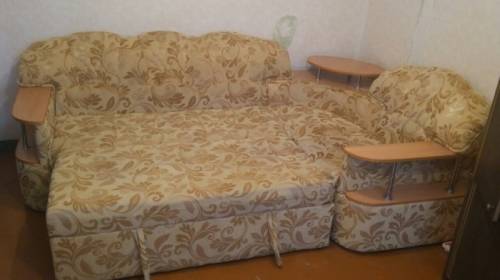 продам уголок с креслом