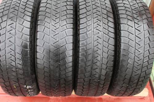 215/65 R16 Michelin Latitude Alpin