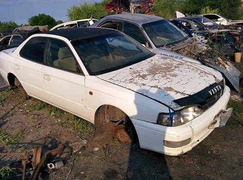  Блок управления двигателем (мозги) на Toyota Vista CV40 3C-T