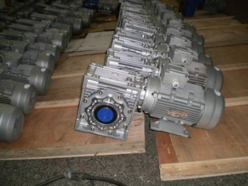 Редуктор NMRV-50, NMRV-63,  NMRW-63 одноступенчатый червячный