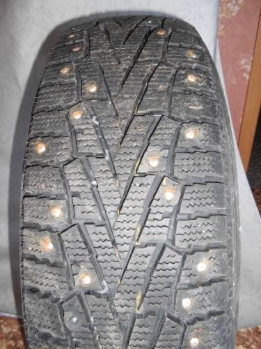 Продаю новые зимние шипованные шины 225*60*R18