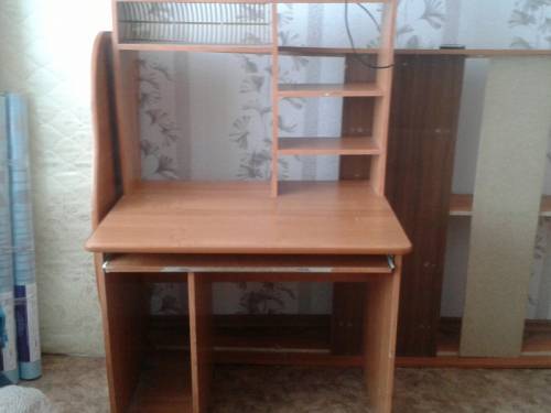 продам компьютерный стол в нижнекамске