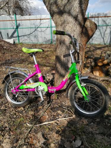 Продам детский велосипед на 3-7 лет