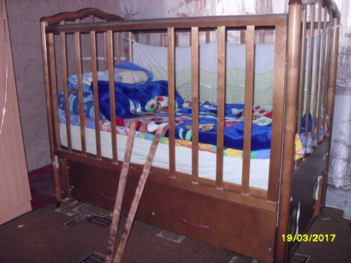 продаю детскую кроватку