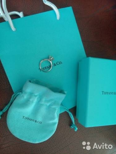 Платиновое кольцо Tiffany с подлинным швейцарским муассанитом. Сертификат.