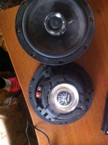 продам усилитель SPL-840вт, четырех канальный! и 2 колонки soundstream по 200вт 