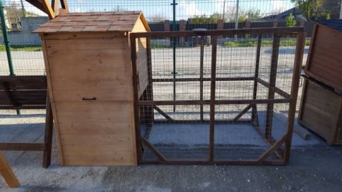 Продам курятник с выгулом