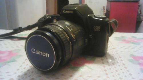 Плёночный фотоаппарат Canon EOS-500