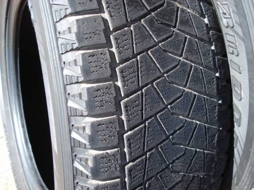 Продам 4  зимние автопокрышки 