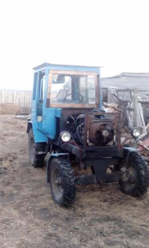 Срочно продам трактор