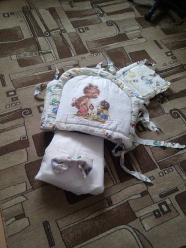 Продам детские бортики