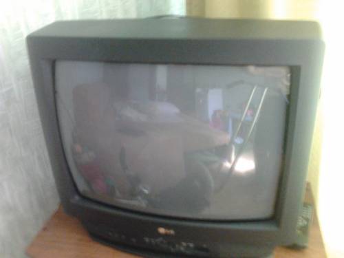 телевизор цветной goldstar lg 51 см  