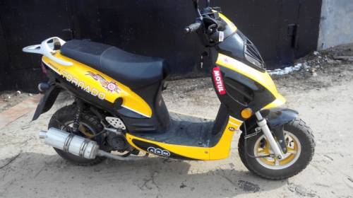 Скутер Tornado ZW 50 QT-3