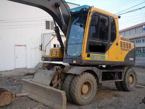 Колесный экскаватор Volvo EW145B 2007 года выпуска, объем ковша 0,7 м3