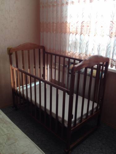 Детская кроватка