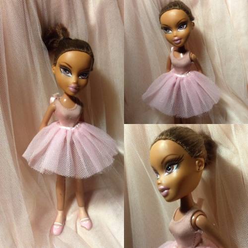 Куклы (Bratz; Moxie), мебель, одежда, другое