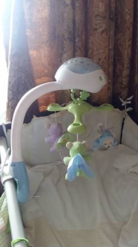 Мобиль FisherPrice в хорошем состоянии