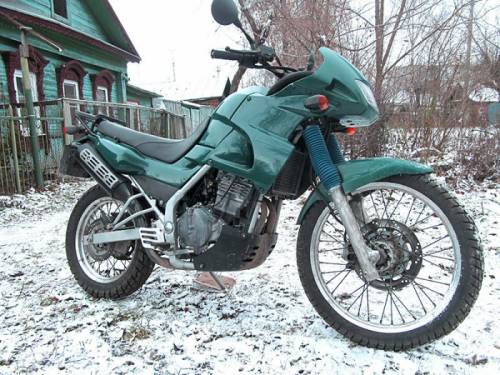 Продам легендарный туристический эндуро Kawasaki KLE 250.