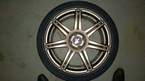 Продам литые  диски Bridgestone BEO в бронзе 17*7j / 4*100 . Резина 205/45/17